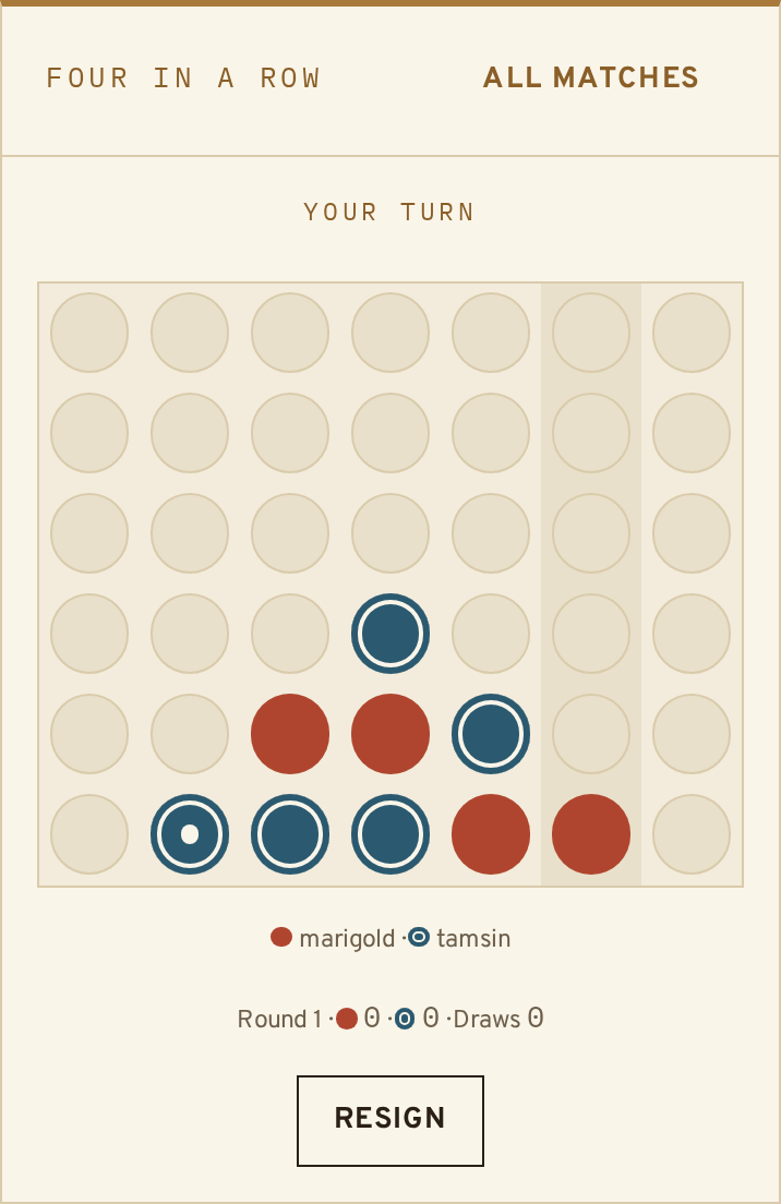A Four in a Row room: the seven-column board with red and blue discs, and the score.